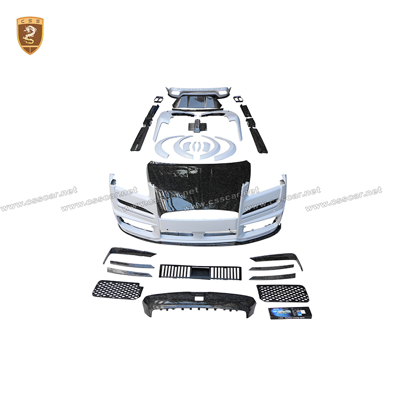 Rolls Royce Cullinan Mansory Bodykit aus geschmiedetem Carbon