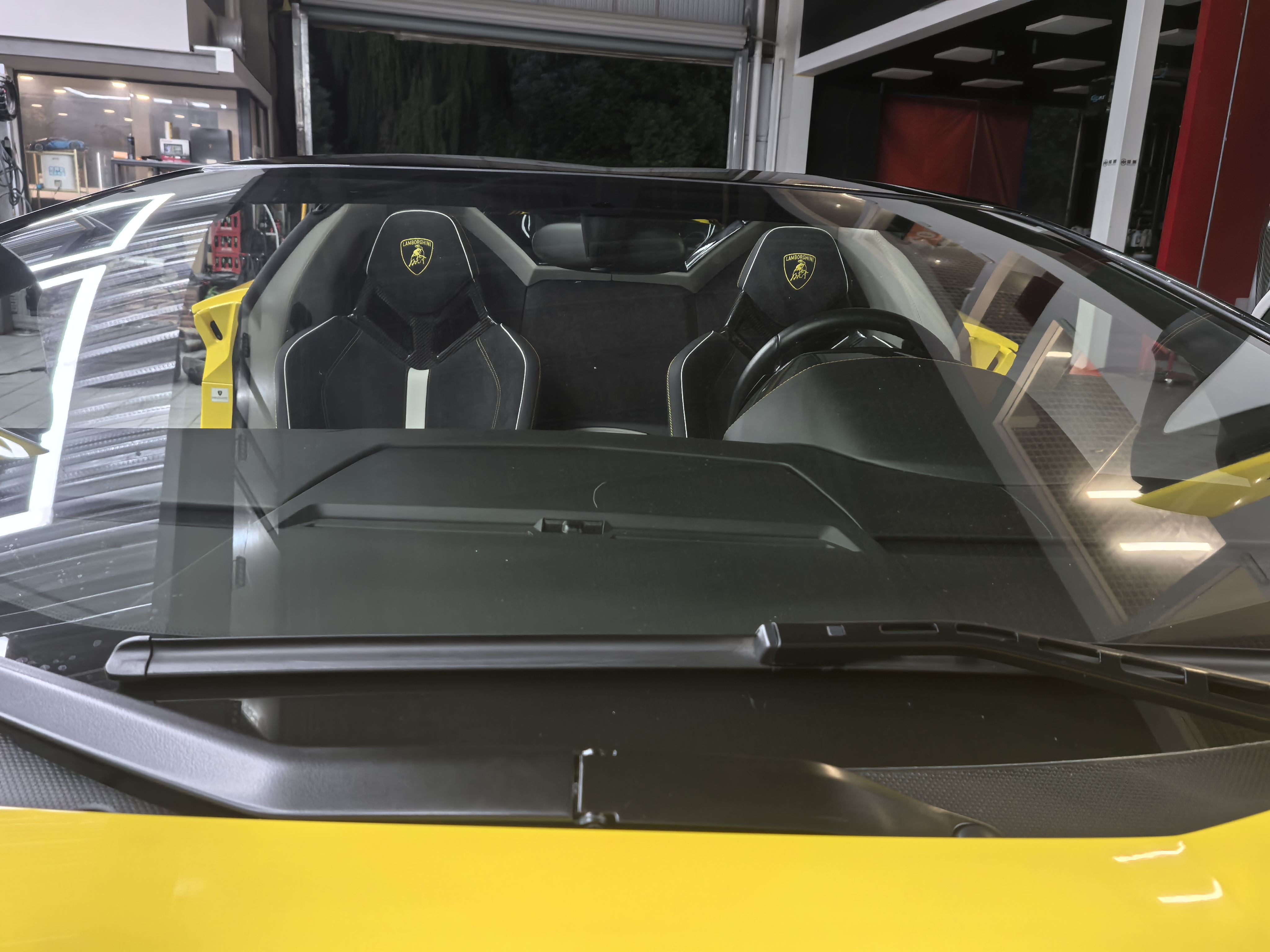 Lambroghini SVJ Sitz 