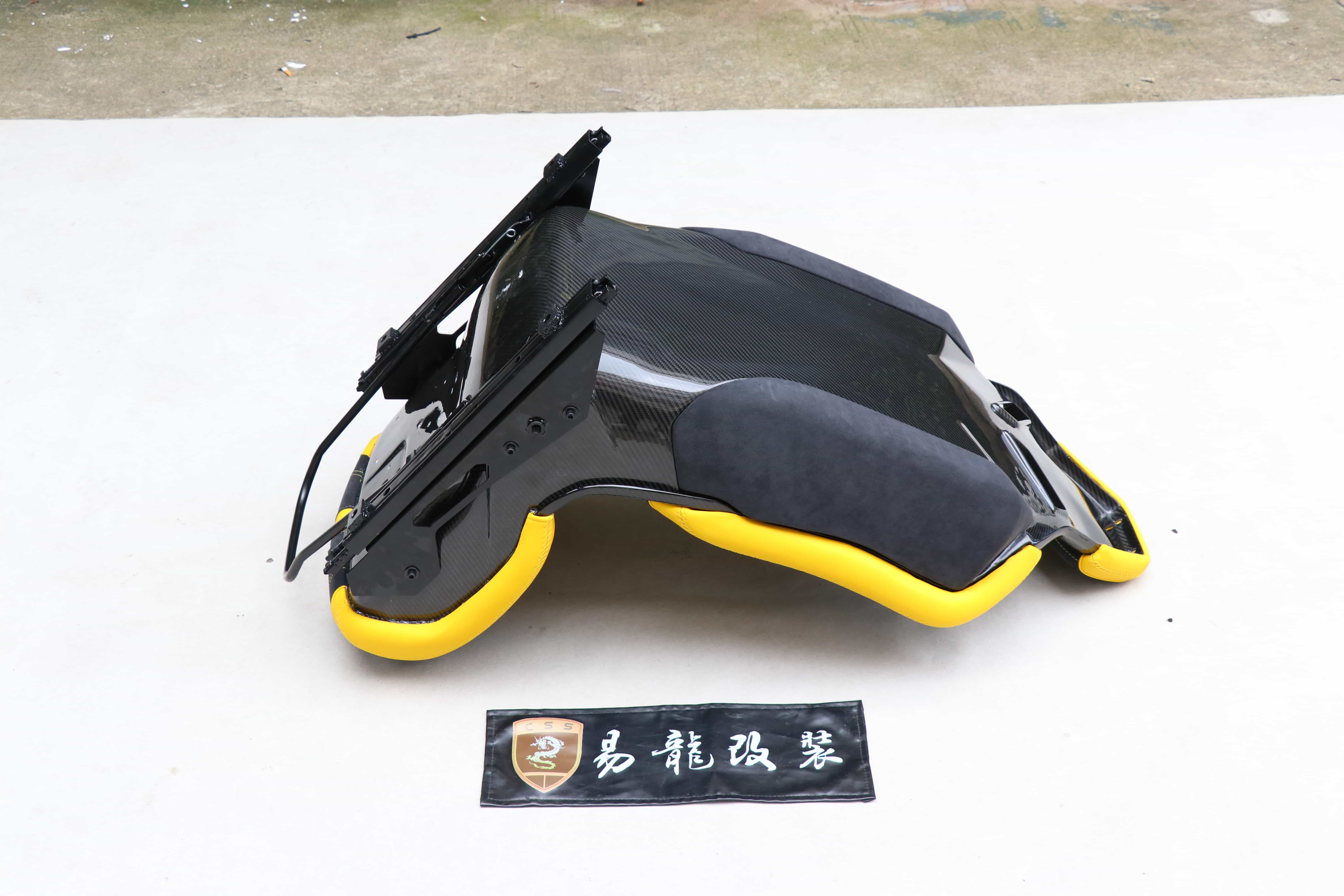 Lambroghini Aventador SVJ Sitz 