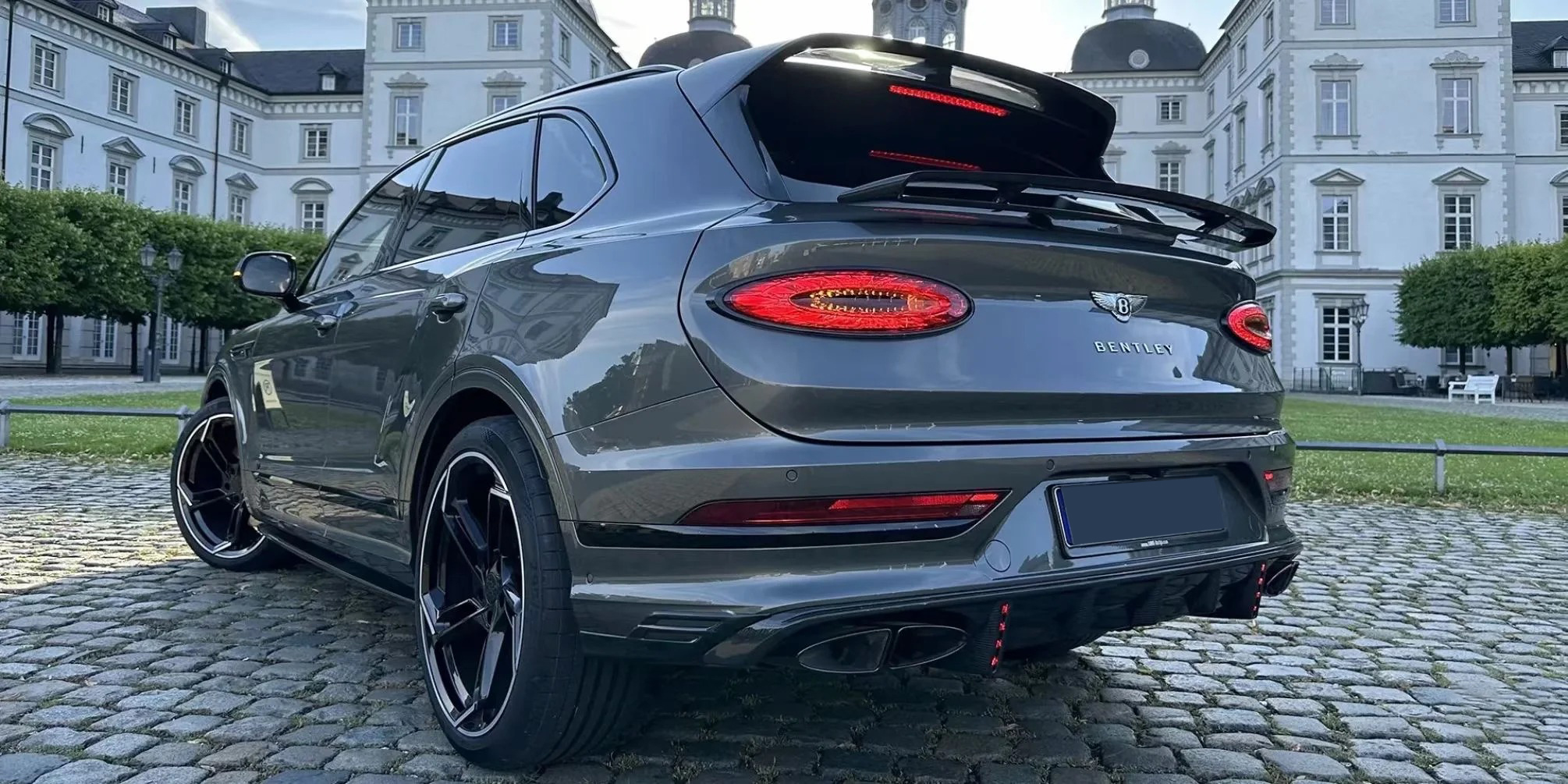 Bentley Bentayga Karbonfaser-Karosseriesatz